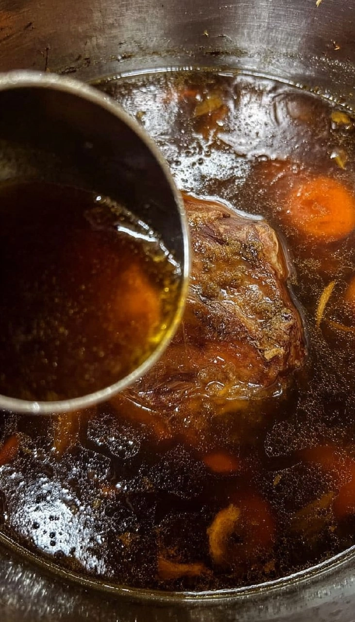 Crockpot Beef Bone Broth
