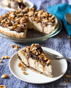 No-Bake-Peanut-Butter-Snickers-Pie-Recipe
