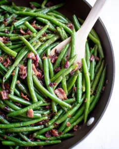 Skillet-Green-Beans-with-Bacon-Recipe