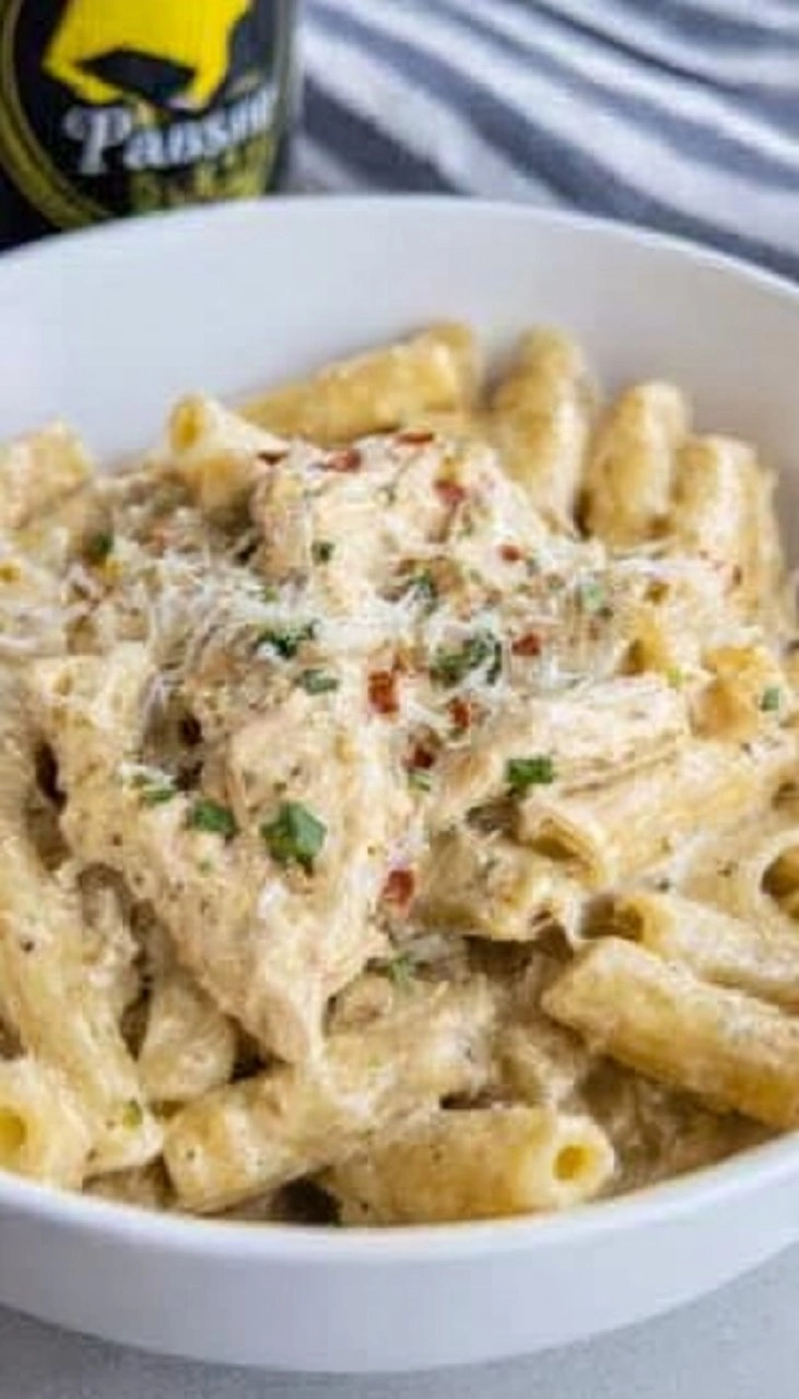 Slow Cooker Garlic Parmesan Chicken Pasta 7 Slow Cooker Garlic Parmesan Chicken Pasta