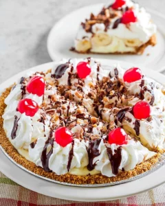 No-Bake-Banana-Split-Pie-Recipe